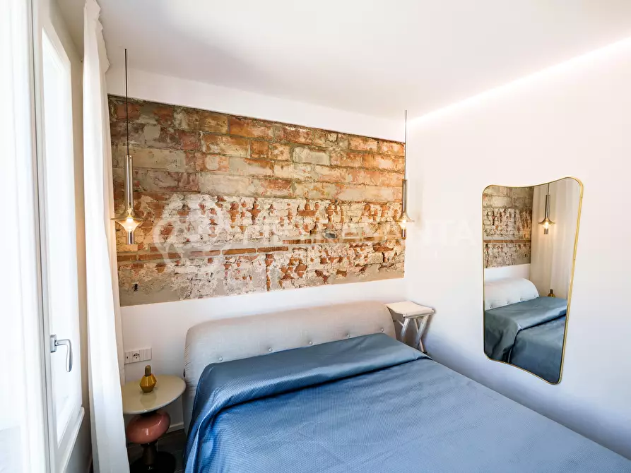 Immagine 19 di Appartamento in vendita  a Pietrasanta