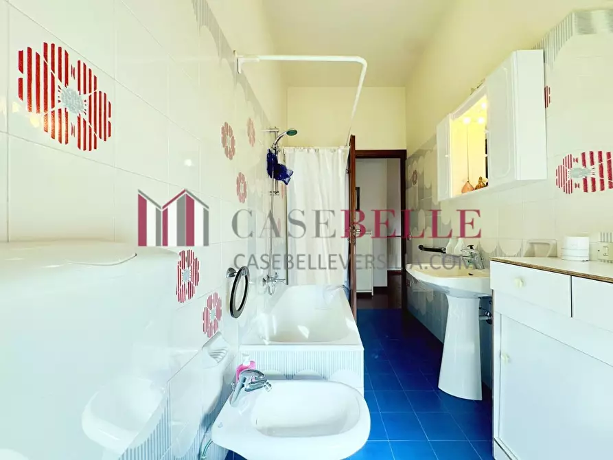 Immagine 22 di Appartamento in vendita  a Camaiore