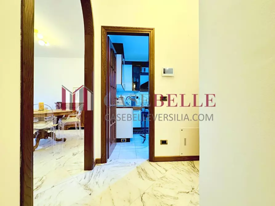 Immagine 2 di Villetta a schiera in affitto  a Forte Dei Marmi