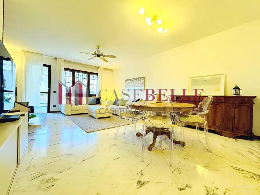 Immagine 1 di Villetta a schiera in affitto  a Forte Dei Marmi