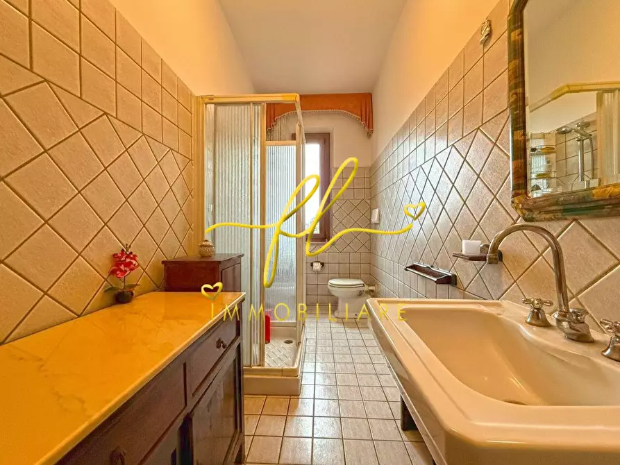 Immagine 9 di Appartamento in vendita  a Cecina