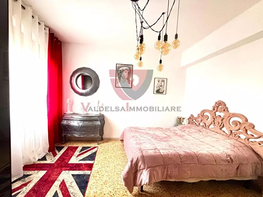 Immagine 30 di Appartamento in vendita  a Siena