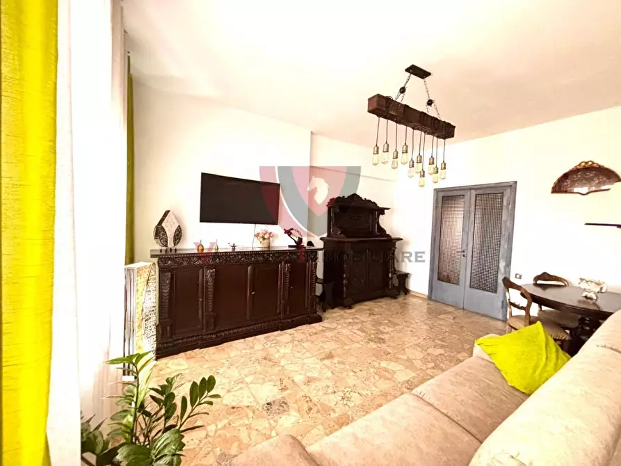 Immagine 1 di Appartamento in vendita  a Siena