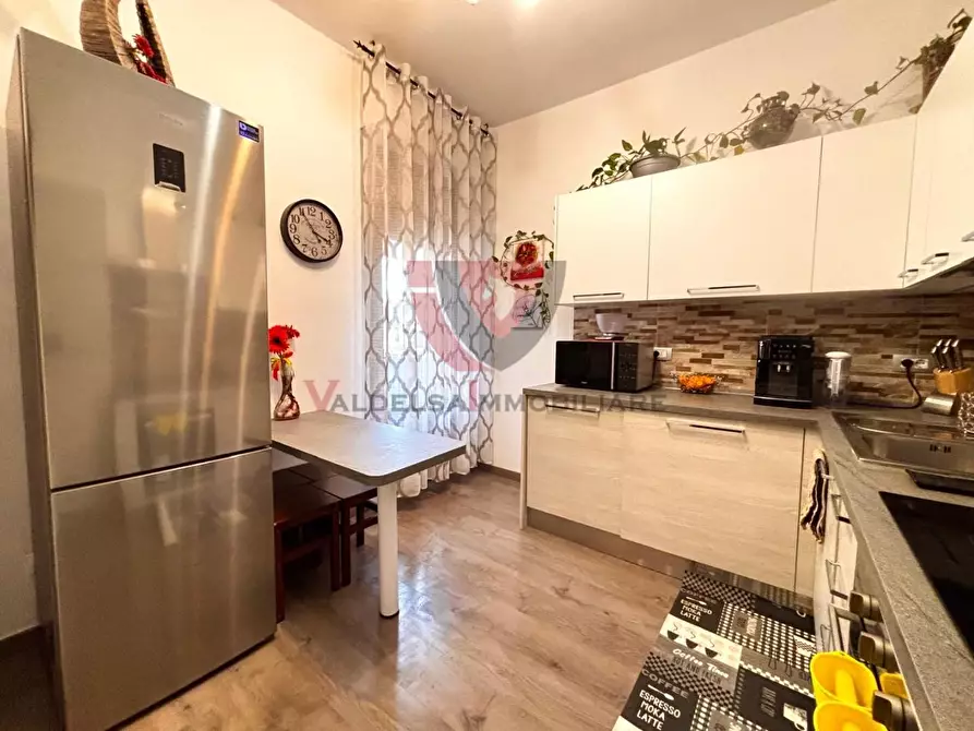 Immagine 12 di Appartamento in vendita  a Siena