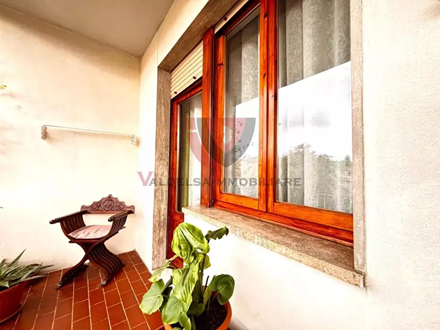 Immagine 9 di Appartamento in vendita  a Siena