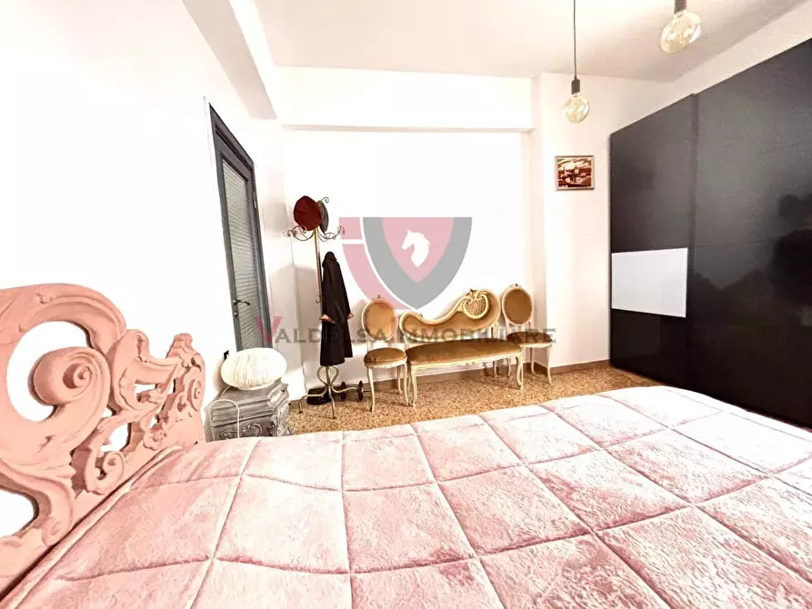 Immagine 28 di Appartamento in vendita  a Siena