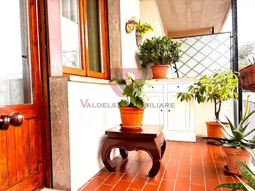 Immagine 10 di Appartamento in vendita  a Siena