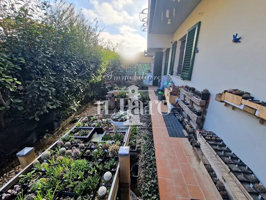 Immagine 1 di Appartamento in vendita  a Signa