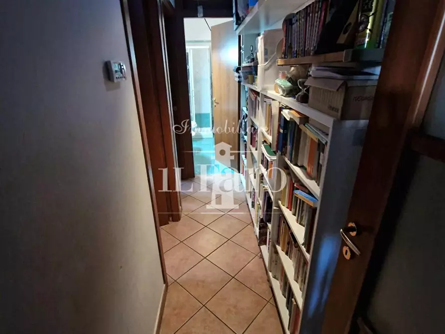 Immagine 17 di Appartamento in vendita  a Signa