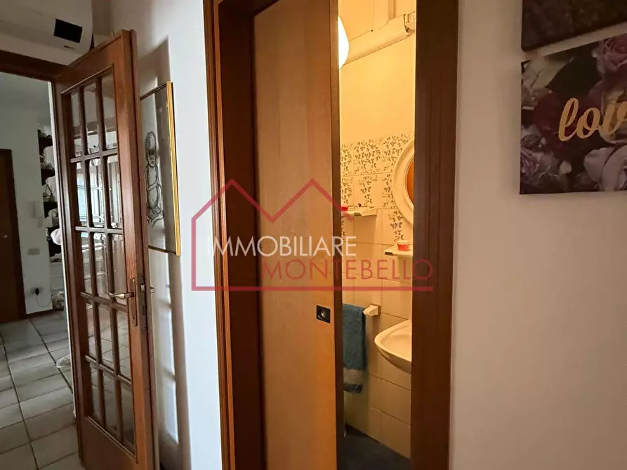 Immagine 32 di Appartamento in vendita  a Camaiore