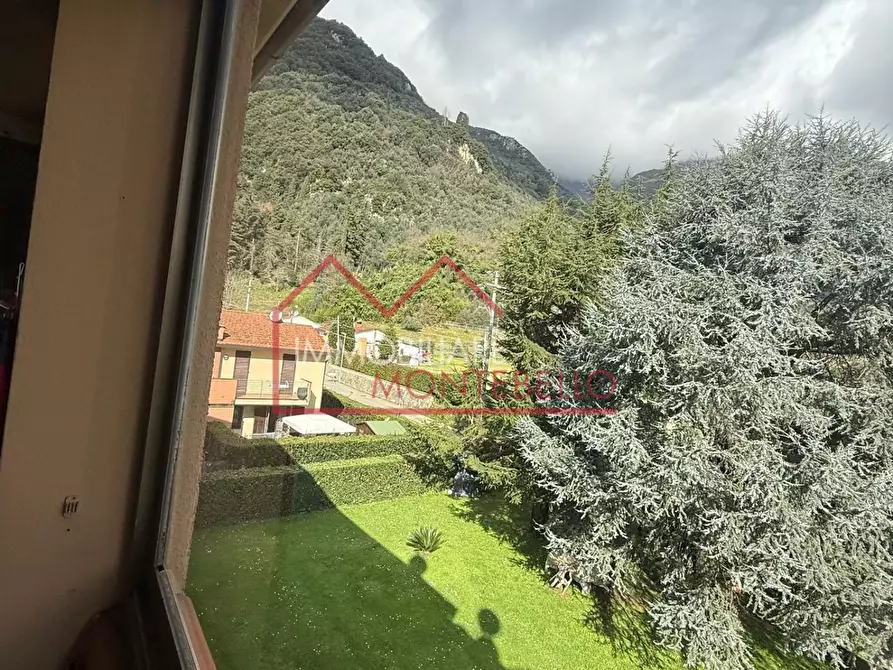 Immagine 36 di Appartamento in vendita  a Camaiore