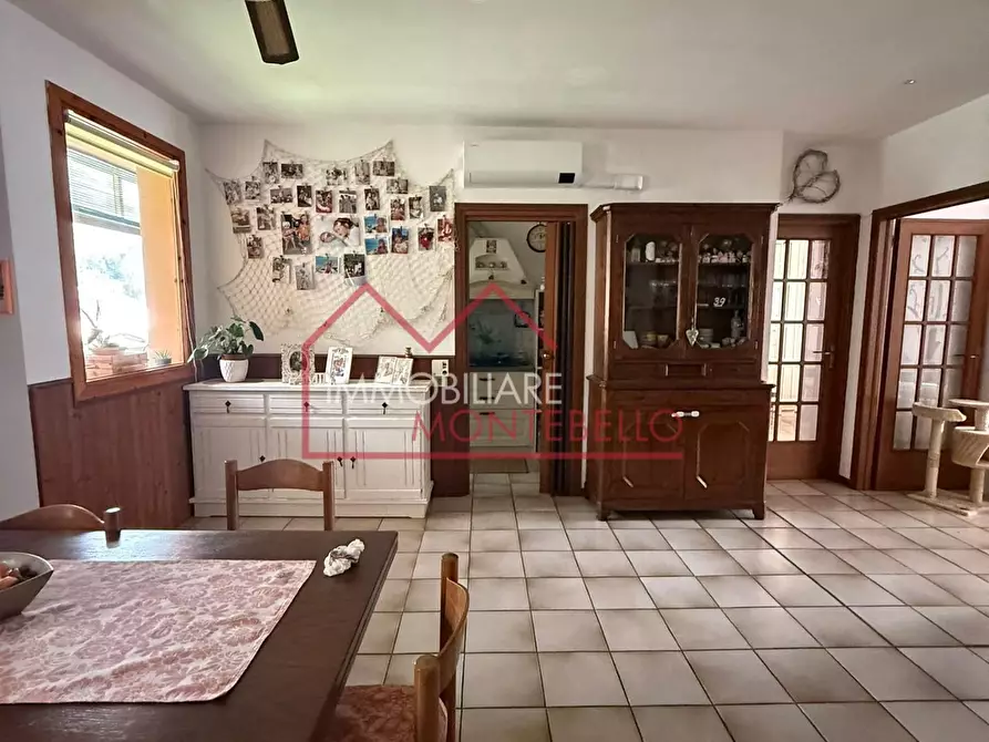 Immagine 1 di Appartamento in vendita  a Camaiore