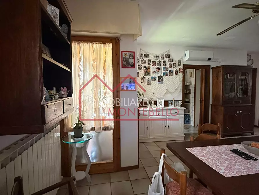 Immagine 18 di Appartamento in vendita  a Camaiore