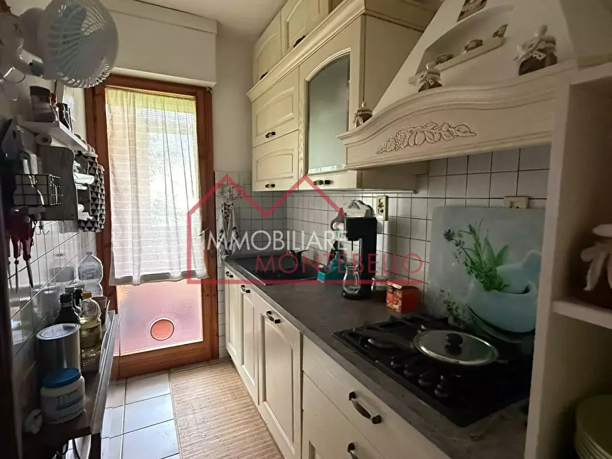 Immagine 5 di Appartamento in vendita  a Camaiore