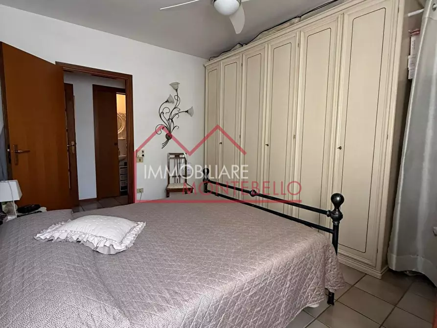 Immagine 20 di Appartamento in vendita  a Camaiore