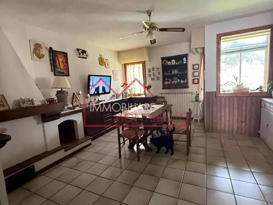 Immagine 21 di Appartamento in vendita  a Camaiore