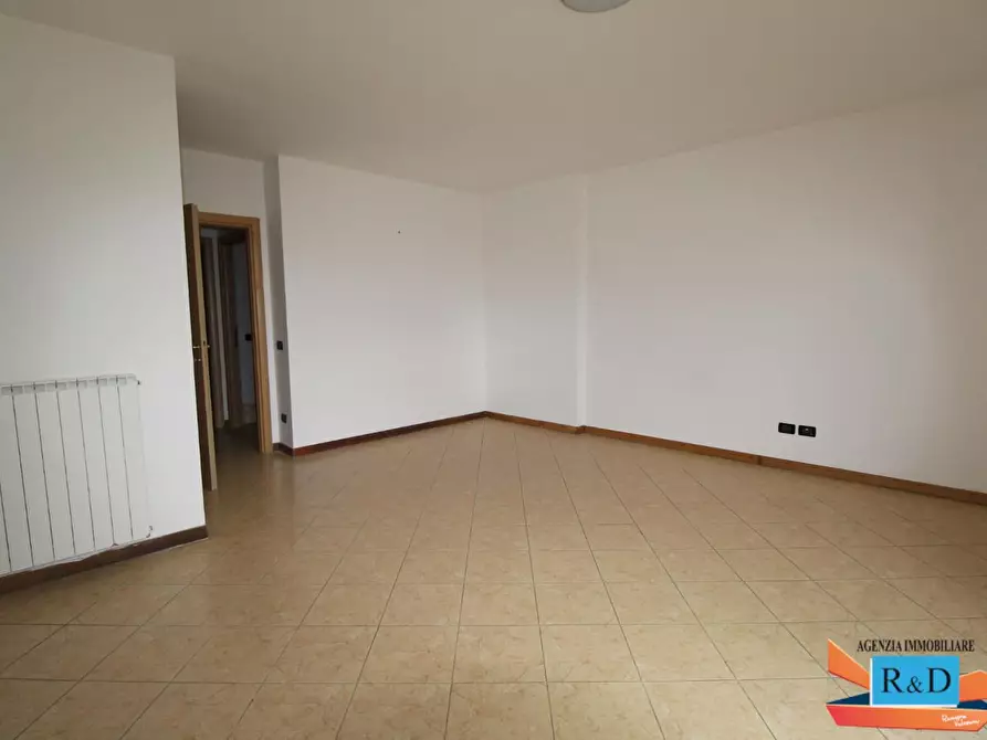 Immagine 6 di Appartamento in vendita  a Colle Di Val D'elsa