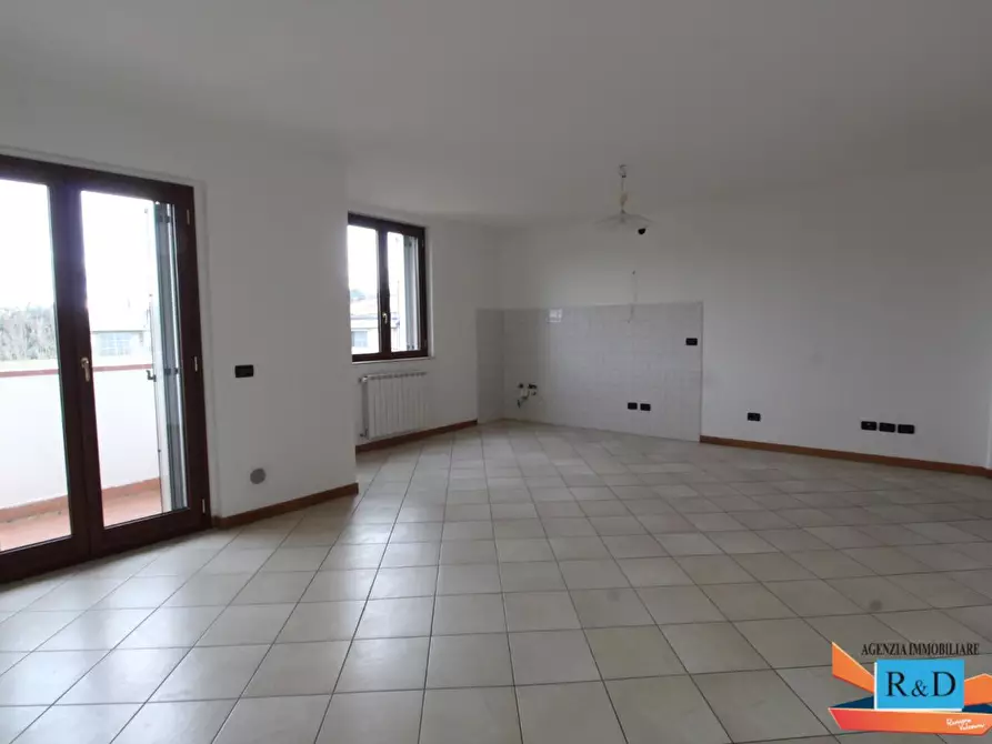 Immagine 3 di Appartamento in vendita  a Colle Di Val D'elsa