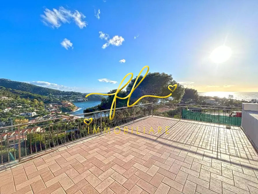 Immagine 2 di Villa in vendita  a Capoliveri