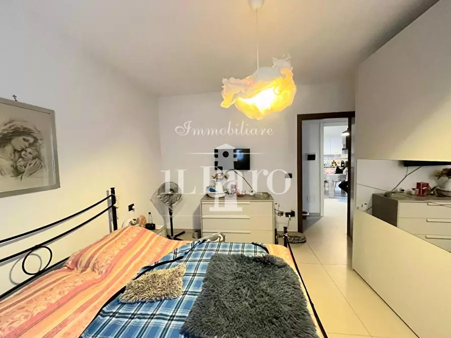 Immagine 17 di Appartamento in vendita  a Campi Bisenzio