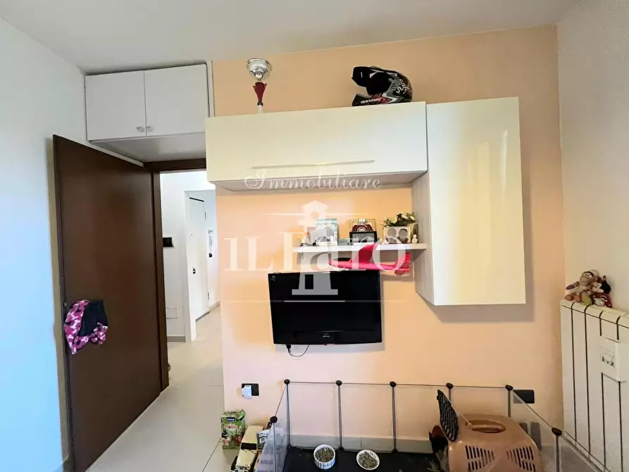 Immagine 15 di Appartamento in vendita  a Campi Bisenzio