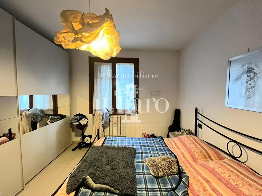 Immagine 19 di Appartamento in vendita  a Campi Bisenzio