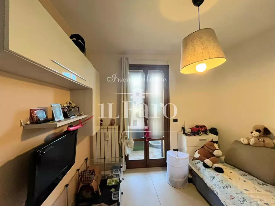 Immagine 14 di Appartamento in vendita  a Campi Bisenzio