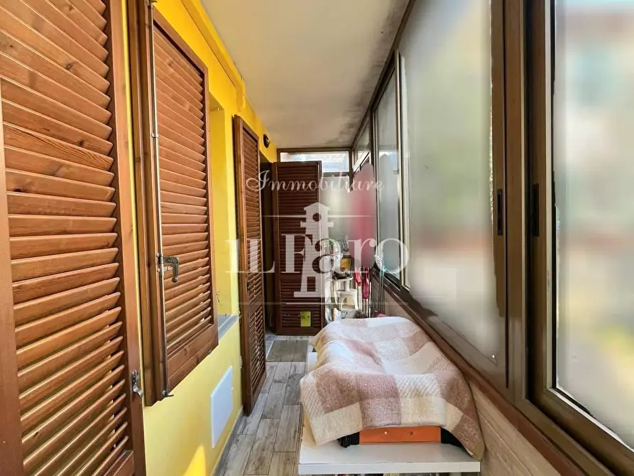 Immagine 11 di Appartamento in vendita  a Campi Bisenzio