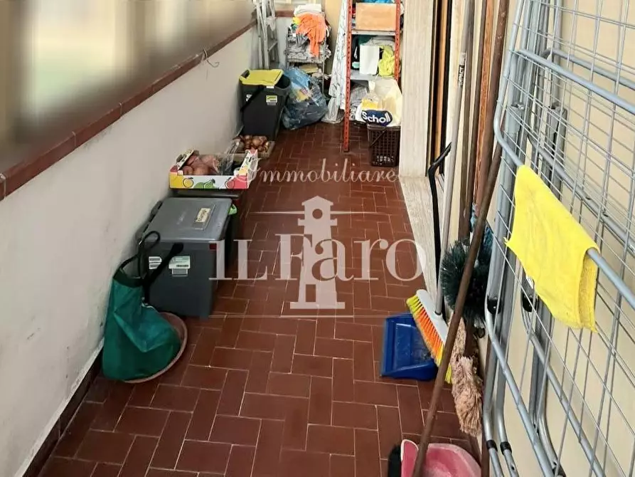 Immagine 8 di Appartamento in vendita  a Campi Bisenzio