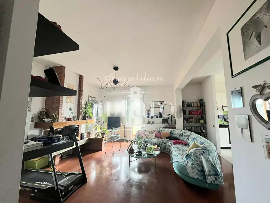 Immagine 2 di Appartamento in vendita  a Campi Bisenzio