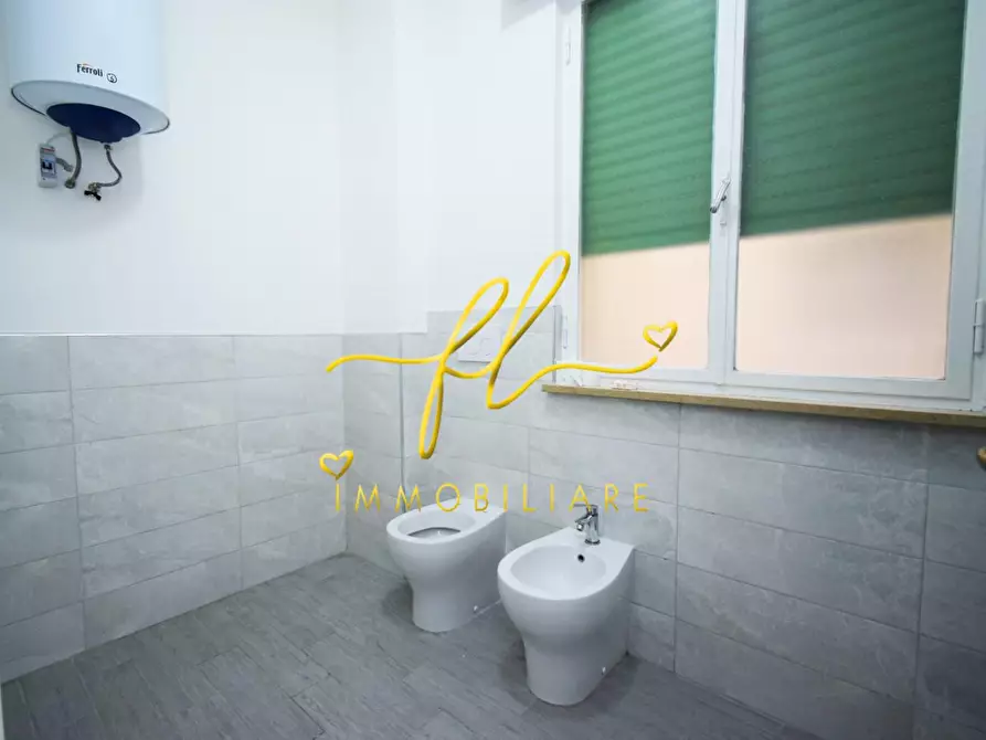 Immagine 10 di Appartamento in vendita  a Livorno