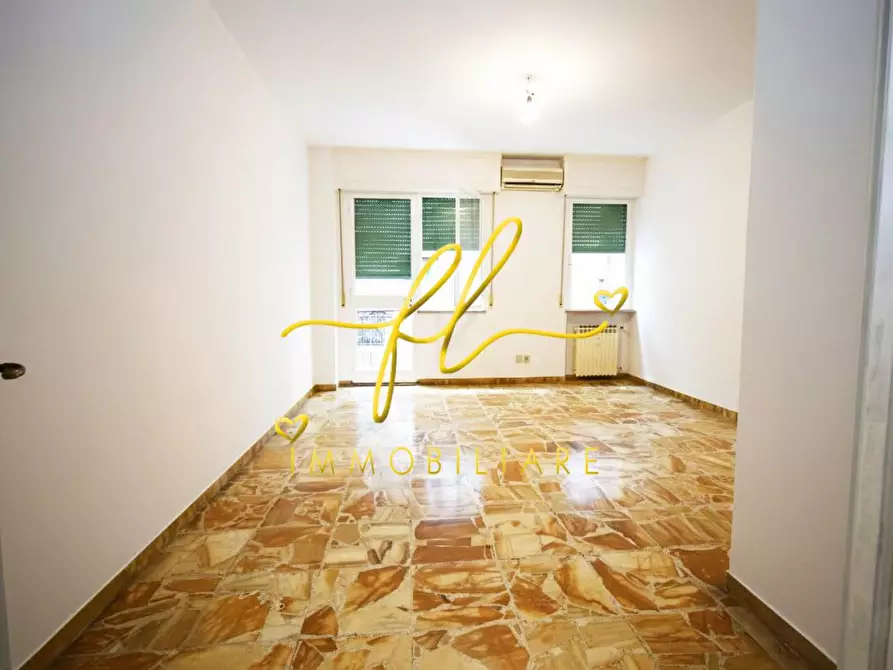 Immagine 12 di Appartamento in vendita  a Livorno