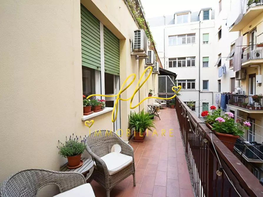 Immagine 8 di Appartamento in vendita  a Livorno