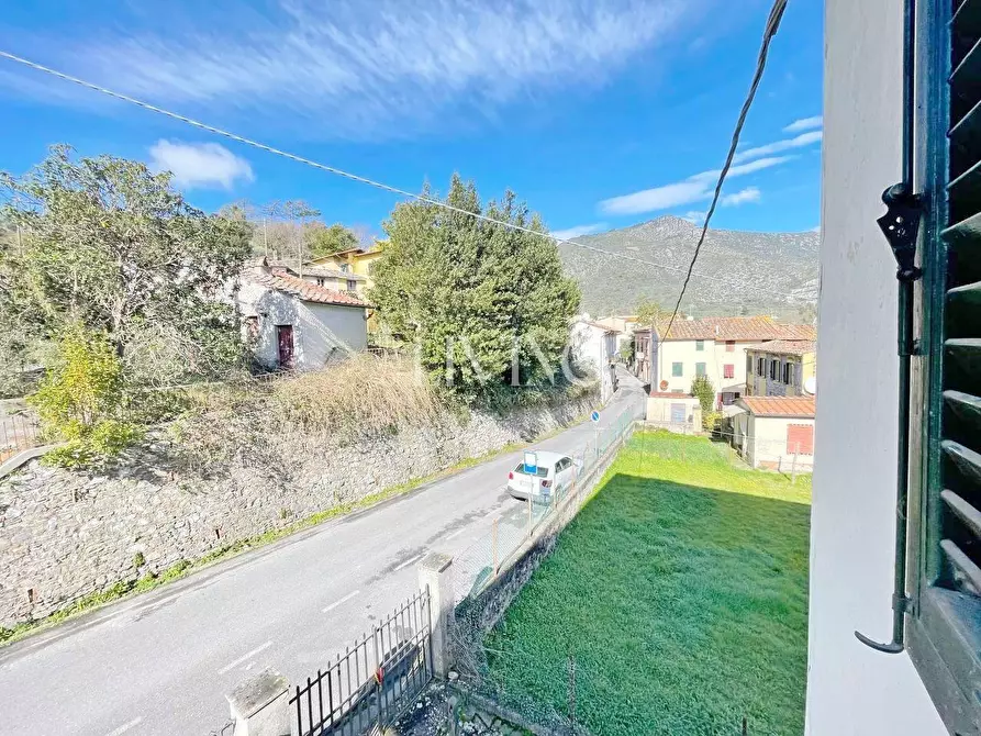 Immagine 44 di Villa in vendita  a Lucca