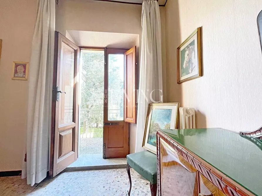 Immagine 19 di Villa in vendita  a Lucca