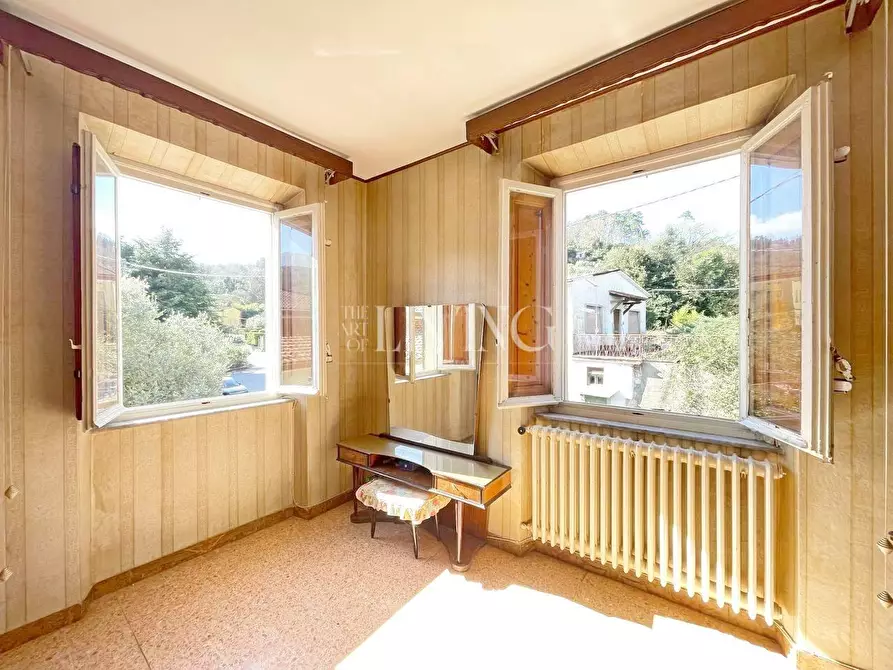 Immagine 27 di Villa in vendita  a Lucca