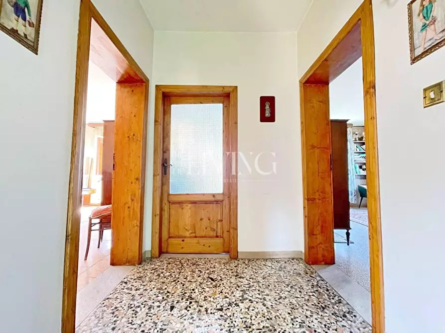 Immagine 24 di Villa in vendita  a Lucca