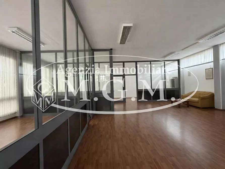 Immagine 15 di Capannone industriale in vendita  a Bientina