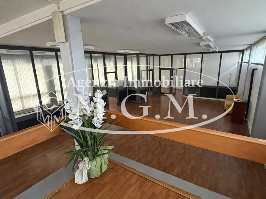 Immagine 16 di Capannone industriale in affitto  a Bientina