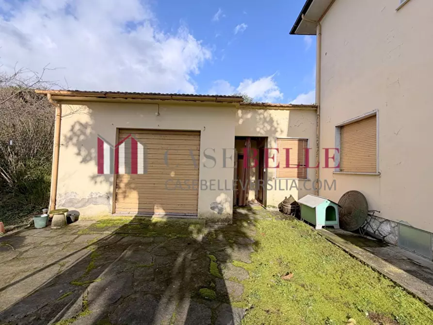 Immagine 50 di Casa indipendente in vendita  a Seravezza