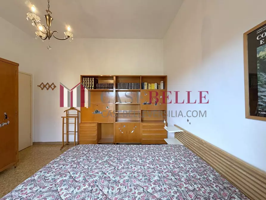 Immagine 39 di Casa indipendente in vendita  a Seravezza