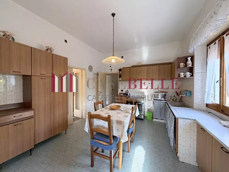 Immagine 2 di Casa indipendente in vendita  a Seravezza