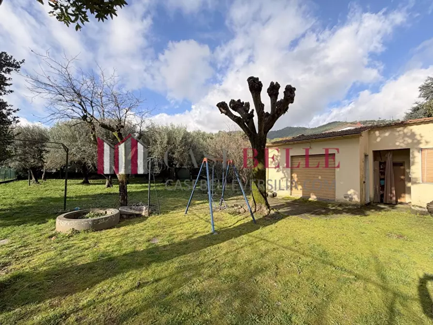 Immagine 49 di Casa indipendente in vendita  a Seravezza