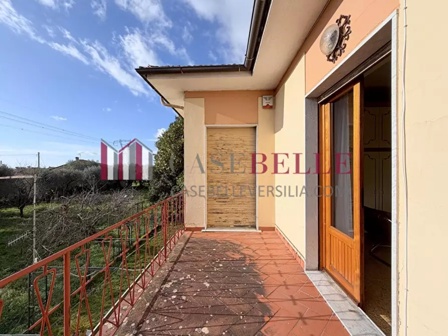 Immagine 33 di Casa indipendente in vendita  a Seravezza