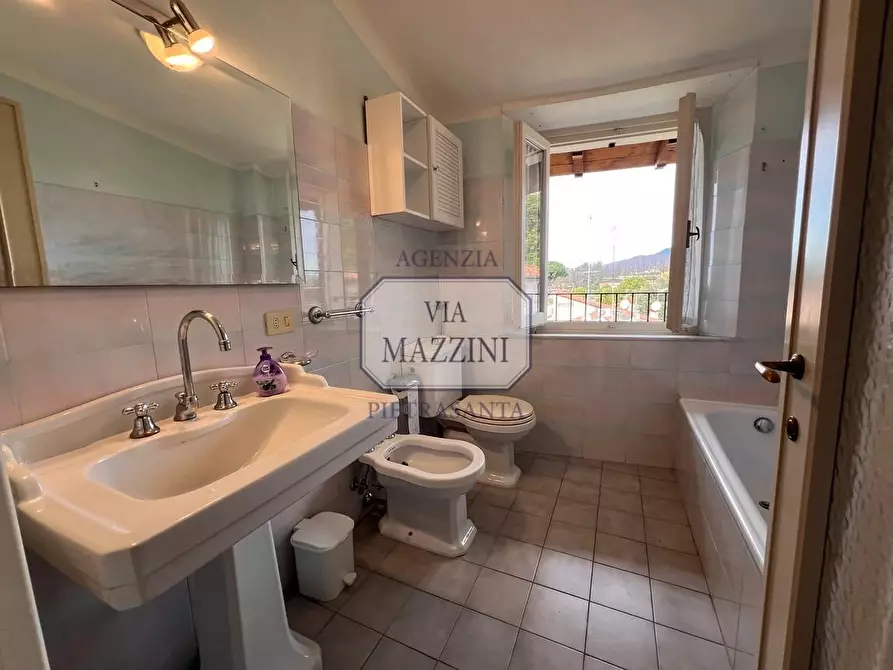 Immagine 19 di Appartamento in affitto  a Pietrasanta