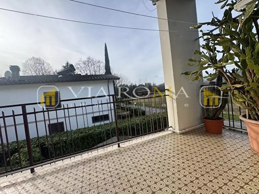 Immagine 24 di Appartamento in vendita  a Lucca