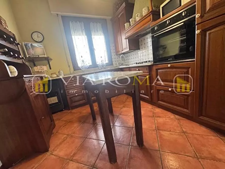 Immagine 15 di Appartamento in vendita  a Lucca