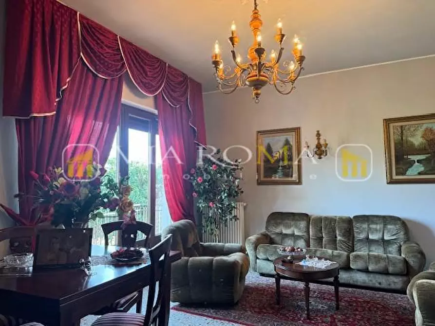 Immagine 8 di Appartamento in vendita  a Lucca