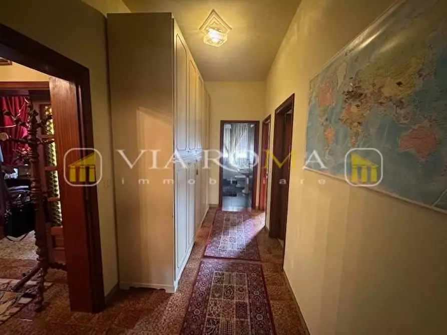 Immagine 19 di Appartamento in vendita  a Lucca