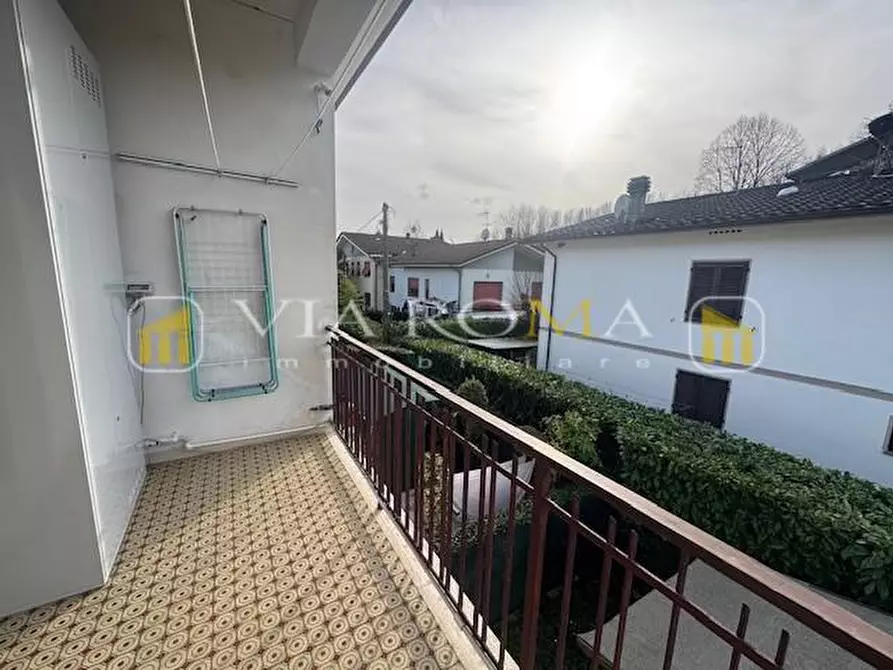 Immagine 23 di Appartamento in vendita  a Lucca